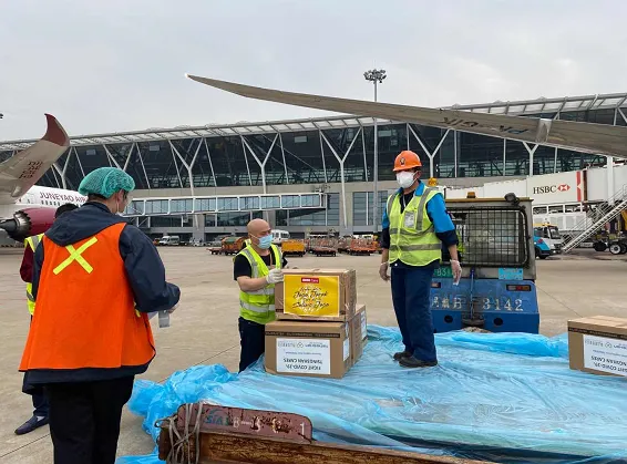 1756948242397105.jpg 640.webp.jpg